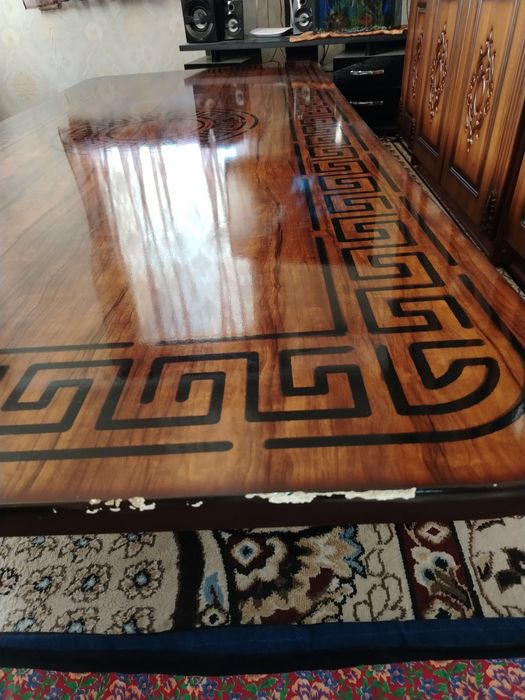 Хонтахта стол сотилади