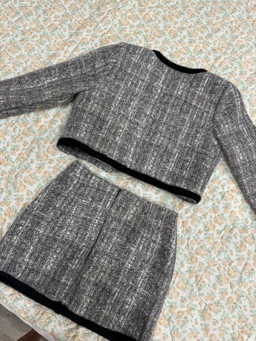 Продам Твидовую двойку