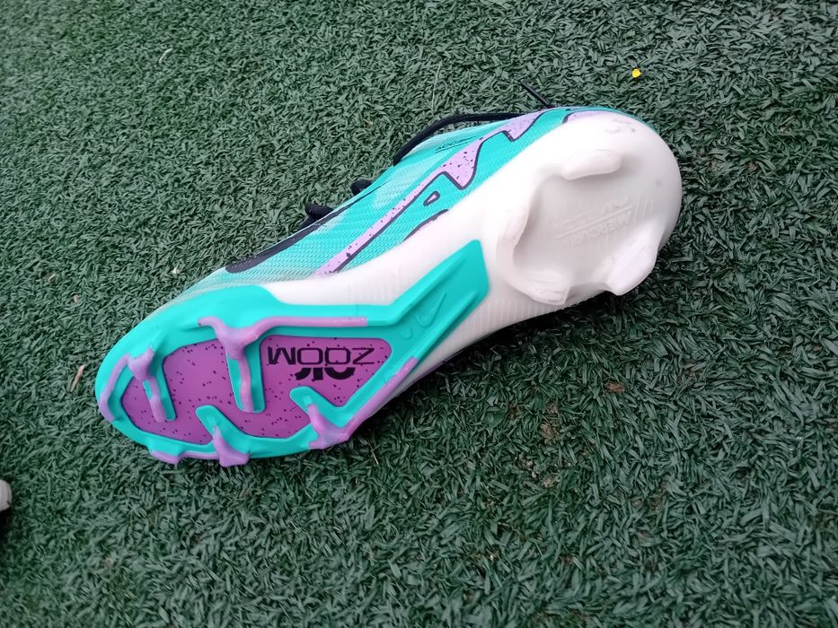 Ghete fotbal nike mercurial elite
