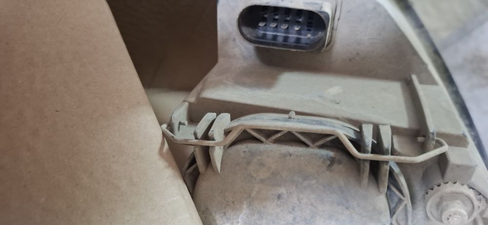 Фара правая приора