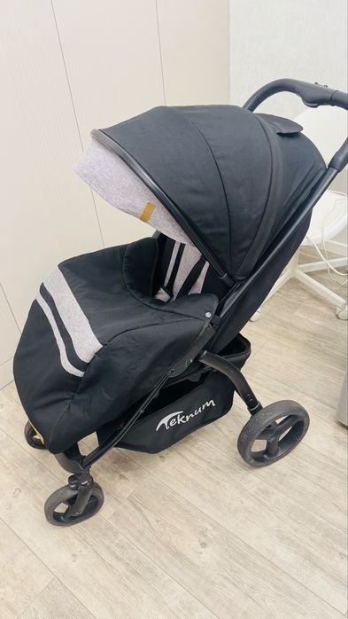 Продам коляску Teknum.