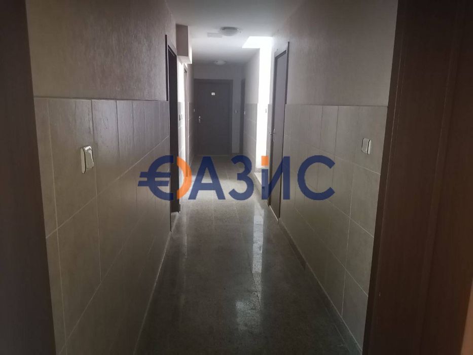 Продава се Едностаен апартамент в Несебър - 24 кв.м за 980 €/кв.м - Снимка #6