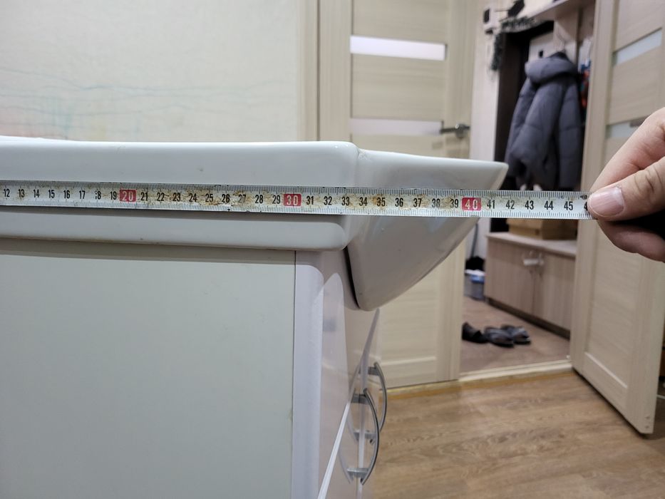 Продам раковину с тумбой