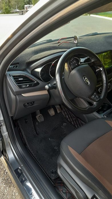 Продам автомобиль веста