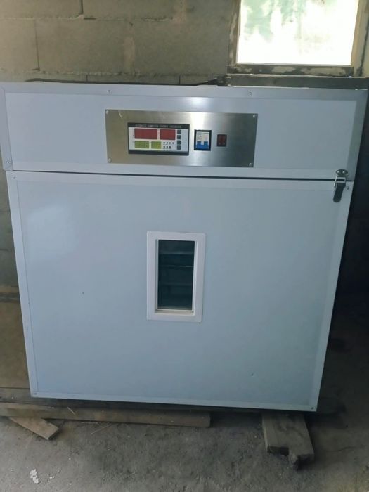 Срочно продам инкубатор для 500 яиц