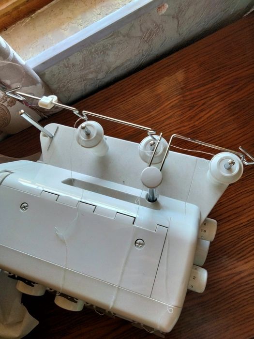 оверлок JAGUAR  HQ095D