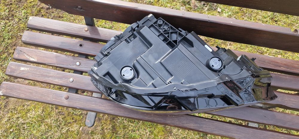 Far stanga NOU VW Passat B8 model 2015-2019 cod 3G1 941 005 C