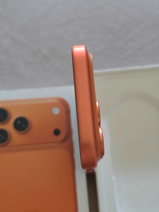 iPhone 17 Pro 256GB Orange folosit puțin