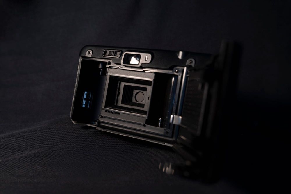 Olympus Mju III + Praktica P90 Super - филмови/лентови Point & Shoot фотоапарати