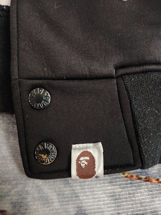 Продам бомбер Bape L-XL размер