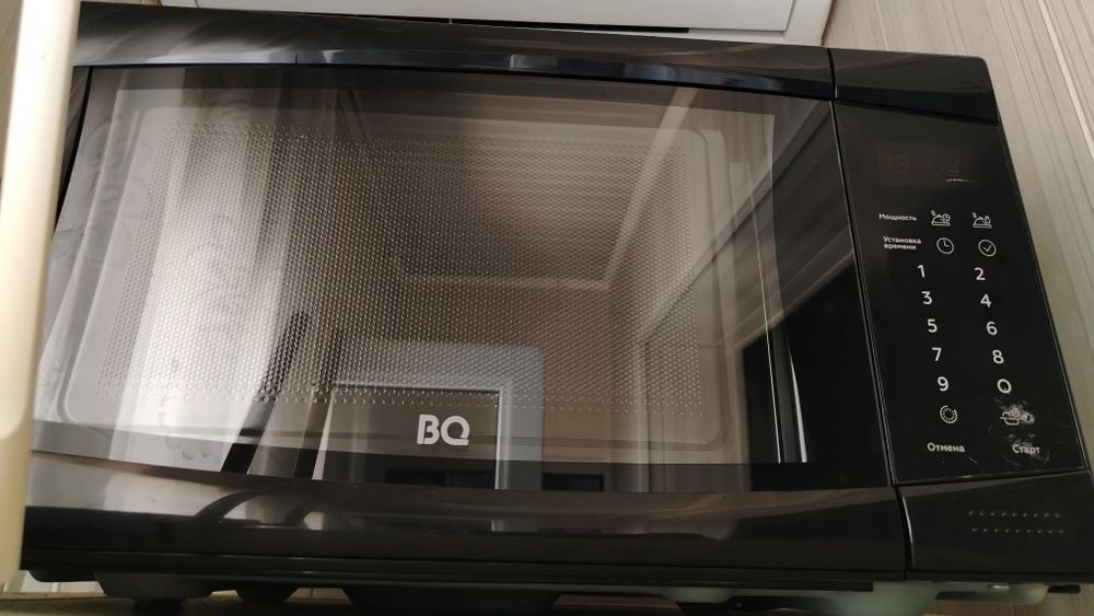 Продам микроволновую печь BQ.