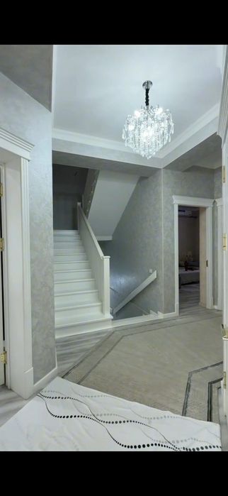 Uchastka sotiladi 1,5 sotix. 5 xonali. Toshkent tumani.  Kirov.