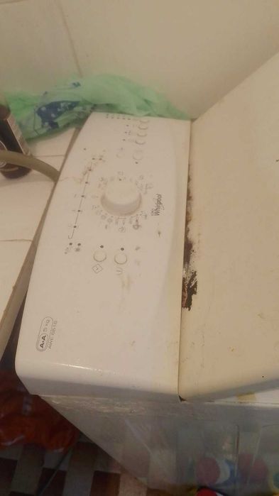 Лично вземане от Бургас! Подарявам  пералня Whirlpool AWE 6516 за ремонт или  на части. Имам и печка. За Бургас само.