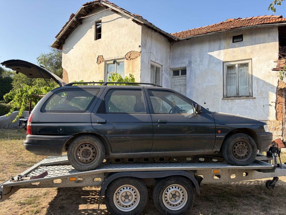 Ford Escort на части