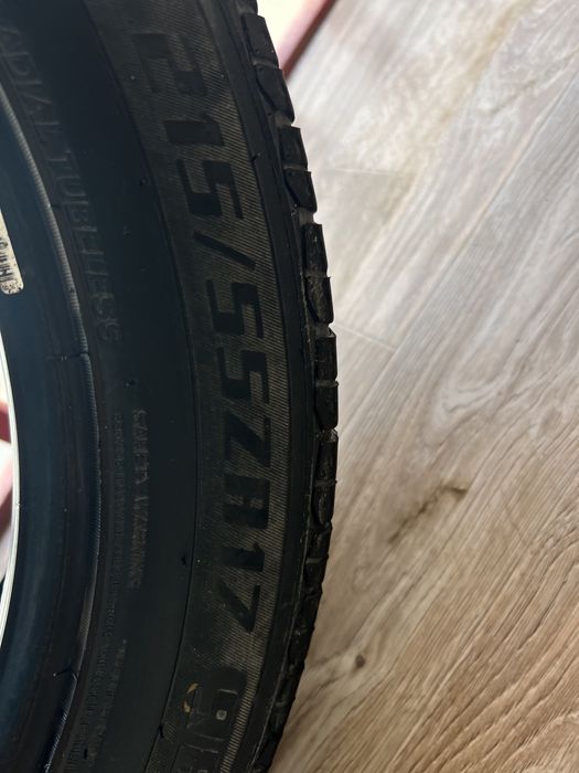 Продам 2-шт  шину