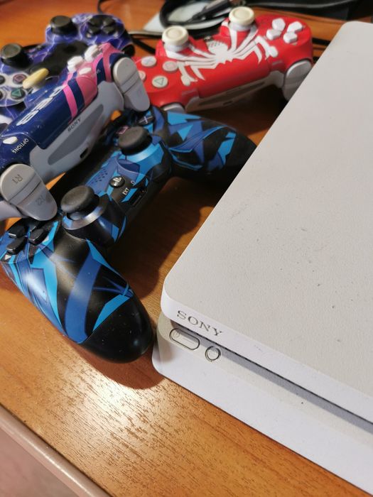 Игровая приставка Sony Playstation