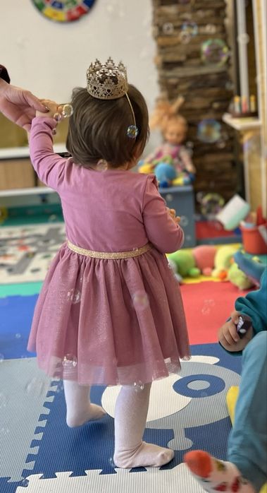 Рокля NameIT размер 74 см + коронка