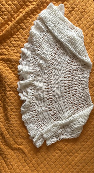 Pelerina alba ( lucrata manual )