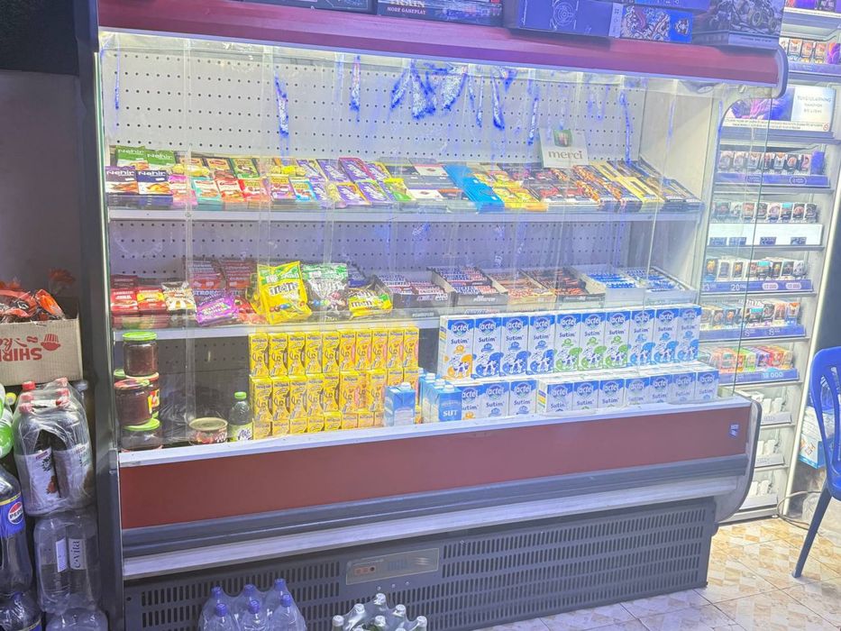 Витрина холодильник срочно