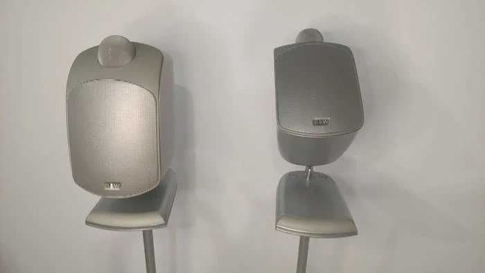 Bowers & Wilkins LM7