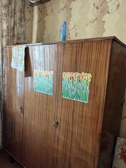 Отдам даром мебель самовывоз срочно