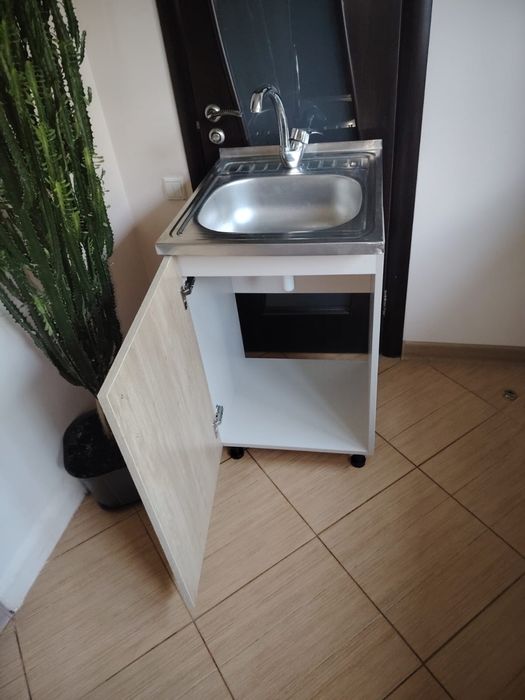 Продам кухонную тумбу мойку