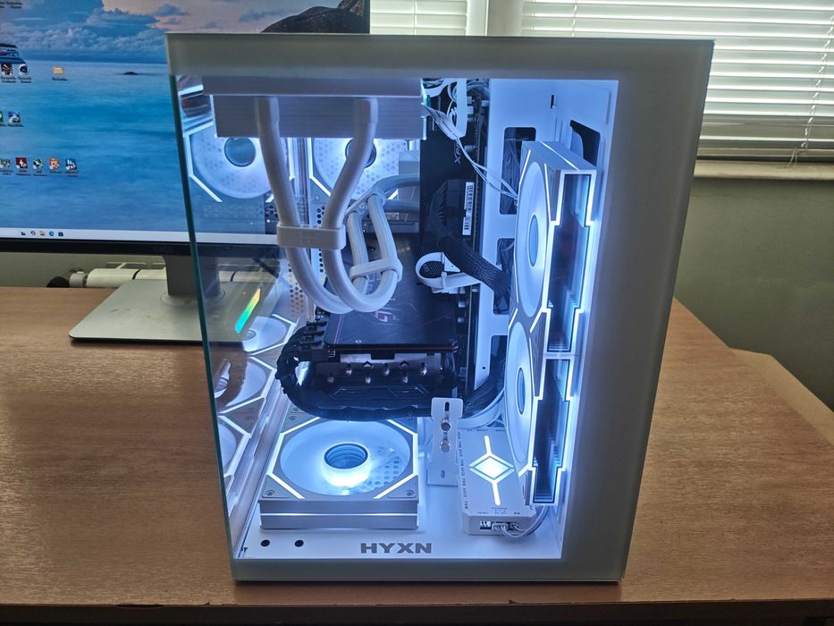 Геймърски компютър, Ryzen 9600x, Rx 6800xt, 32gb DDR5, 1tb Nvme, 850W, с водно охлаждане