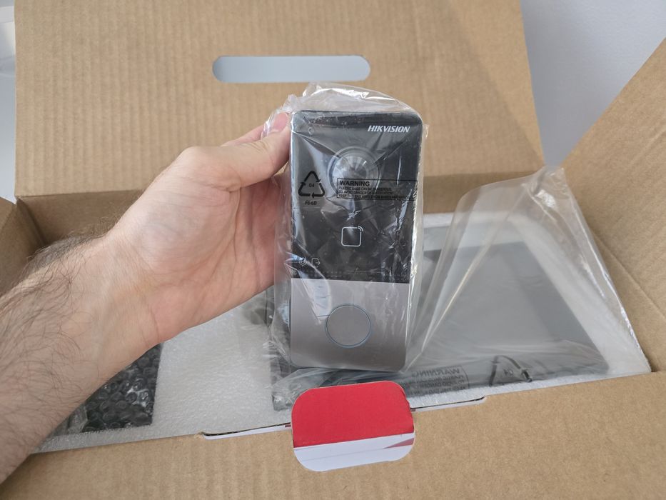 Hikvision IP Intercom Kit DS-KIS603-P(C)