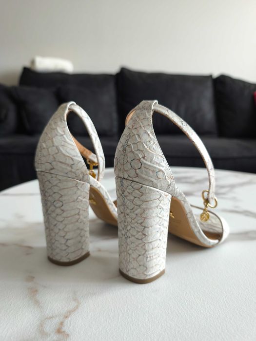 Сандал на висок ток