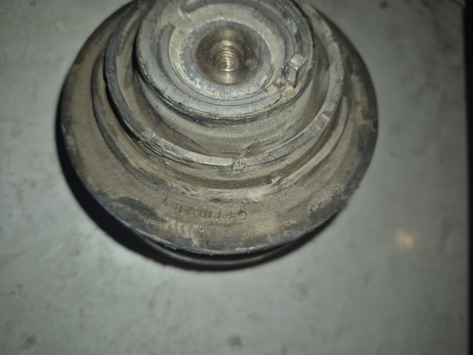 Подушки двигателя и акпп w210