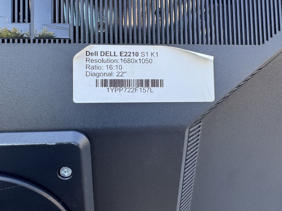 Монитор Dell 22 инча