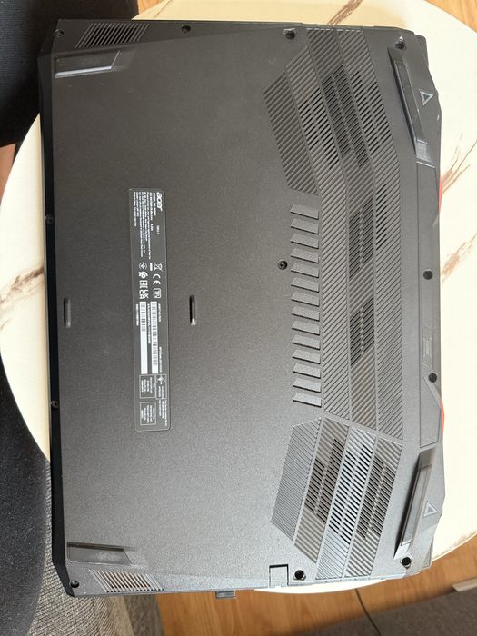 Acer Nitro 5  GAMING, i7-10750H, 16GB RAM  in stare excelenta