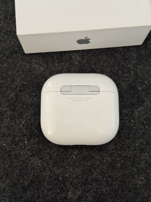 Apple Airpods gen 4