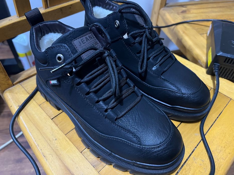 Зимние ботинки     .