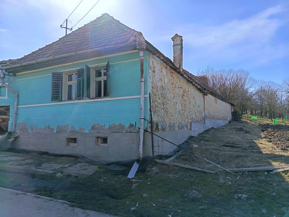 Casa și teren de vanzare