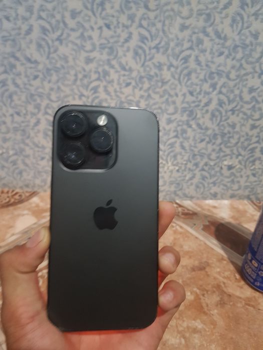 Продам Айфон 14 про