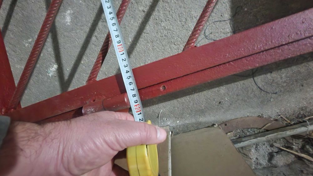 Продавам желязна входна врата