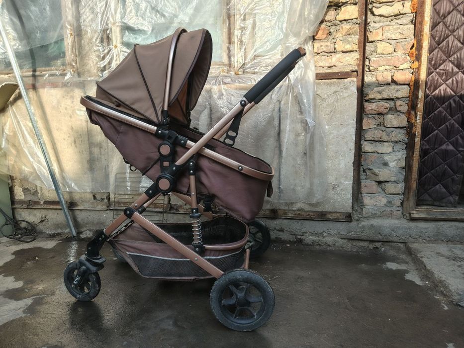 Коляска в хорошем состоянии