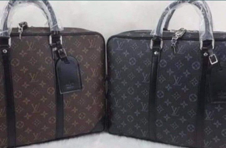 Genti laptop,new models,diverse nuanțe, saculet, etichetă