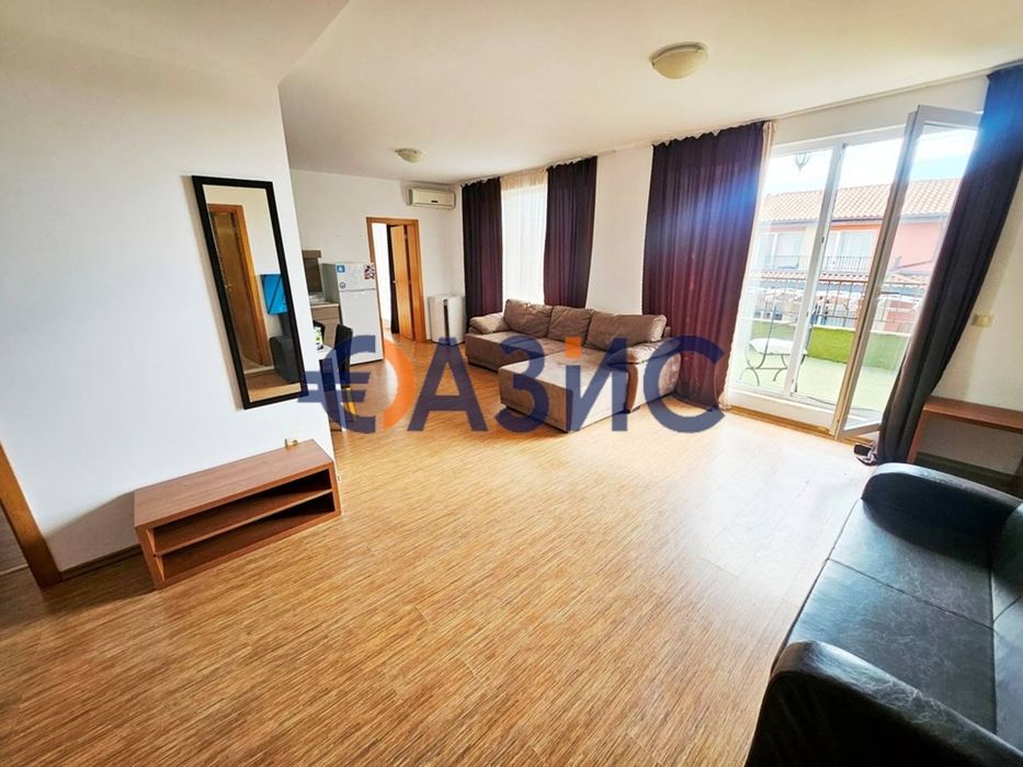 Апартамент с 3 спални в Сани Вю Централ, Слънчев бряг, 184 кв. М., 155