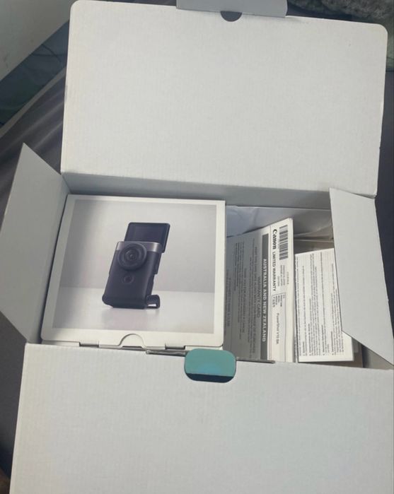 Canon power shot v 10 nou