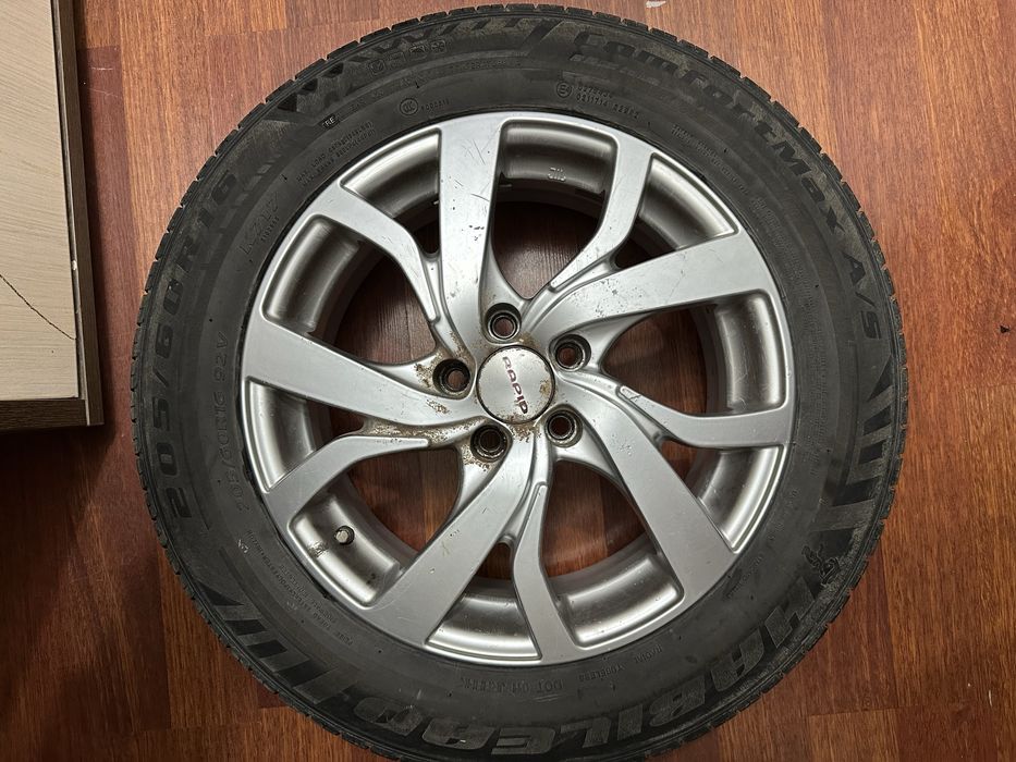 Продам комплект резину с диской