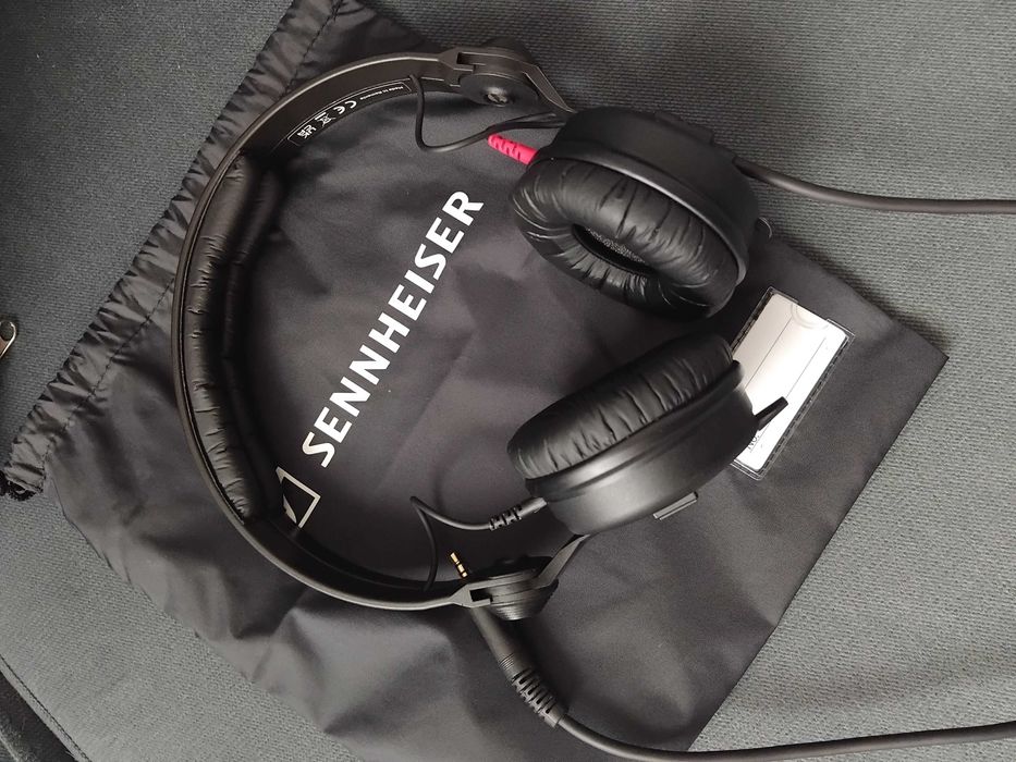 Sennheiser hd 25, гаранционни с два кабела и две подложки