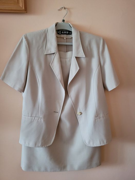Costum de vara , marime 42