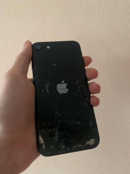 айфон се 2 2020 атырау