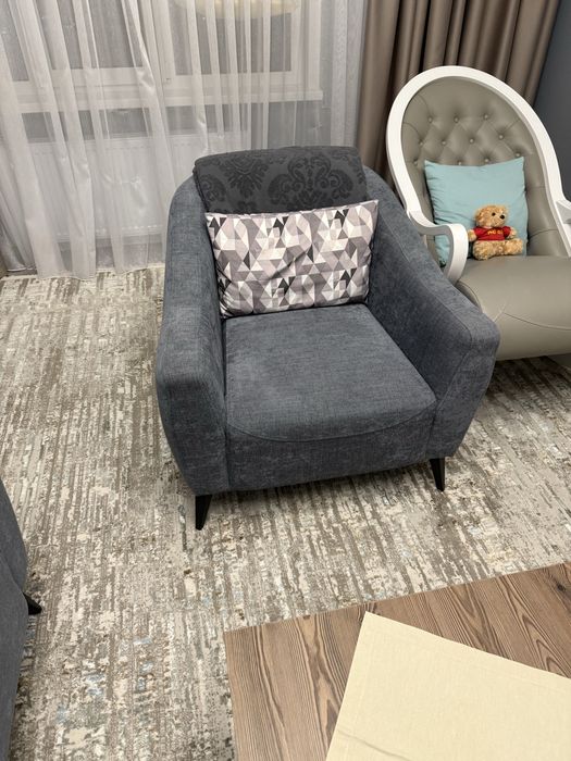 Продам диван и 2 кресла