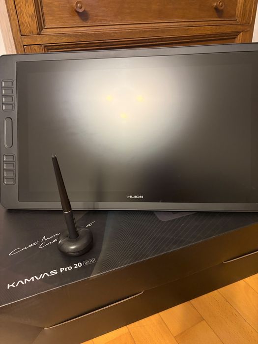 Tableta grafica Kamvas Pro 20, rezolutie 5080 lpi, dimensiune 434.88 x 238.68 mm