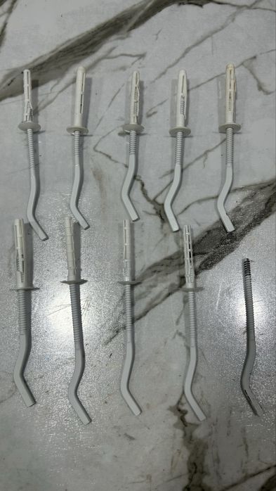 Крепление для радиаторов.