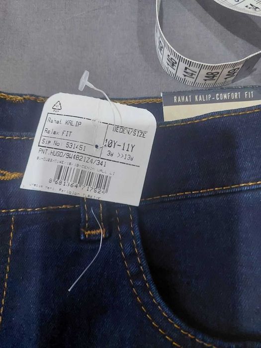 Джинсы плотные на 12 лет H&M свободого кроя новые.140-146 см