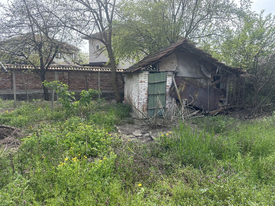 Къща в град Дебелец